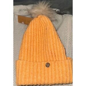 Steve Madden Creamcicle Orange Knit Beanie Hat with‎ Faux Fur Pom Women NWT